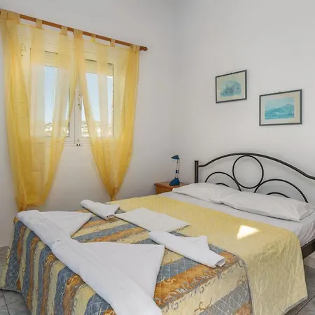 Soulis Lägenhet Adamantas (Milos)